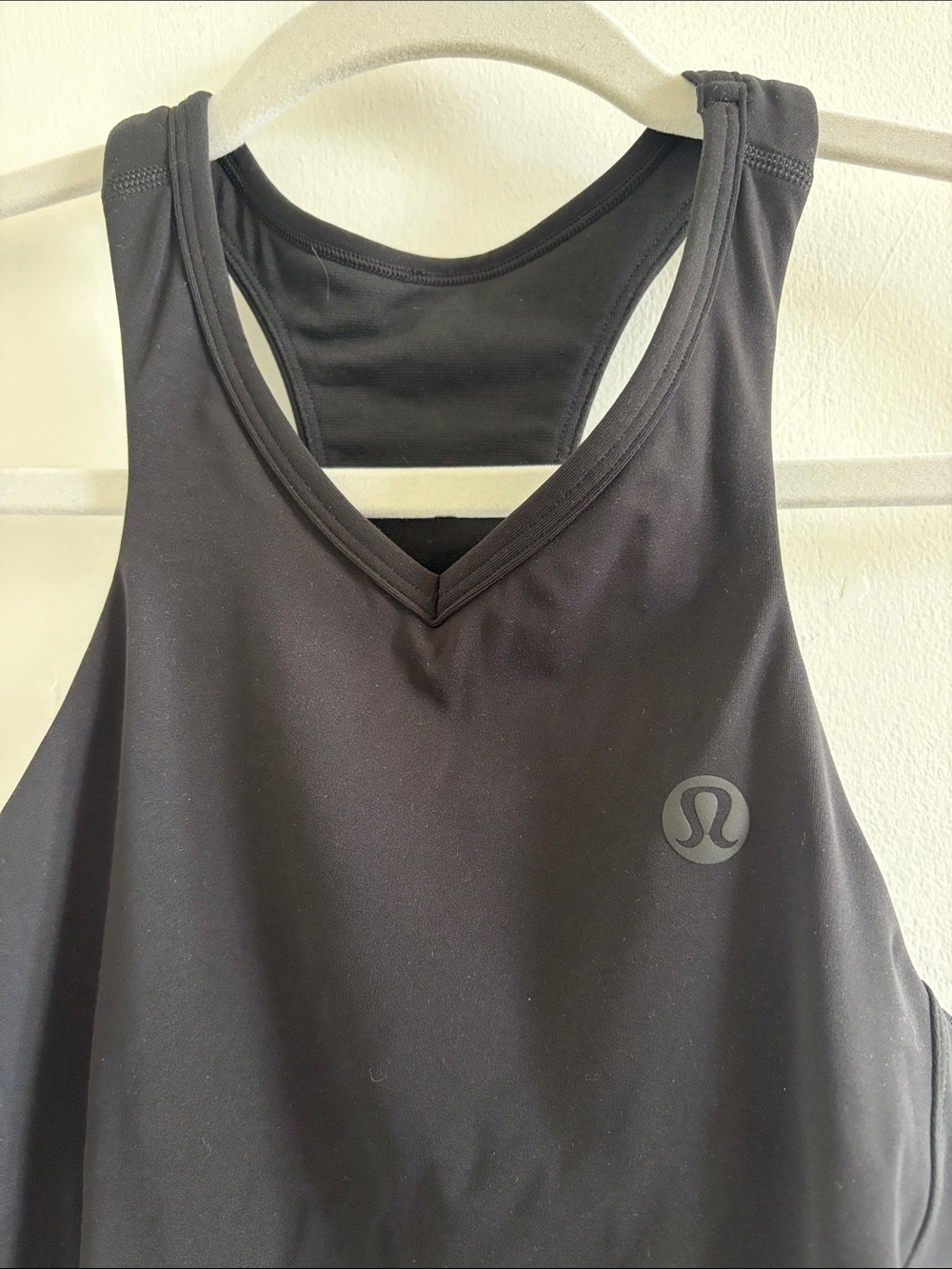 lululemon athletica Women's Black Athletic Tank Top w built in bra